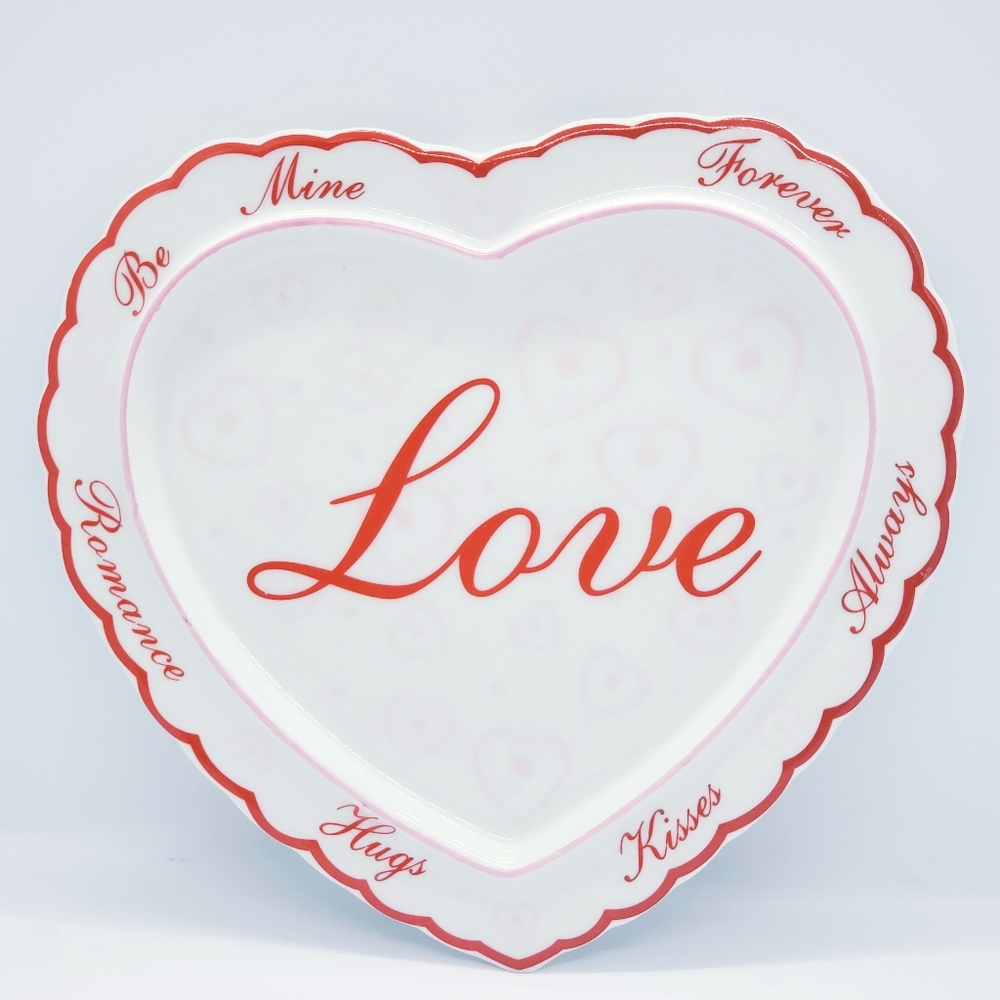 Avon Gift Collections< Heart Plaque